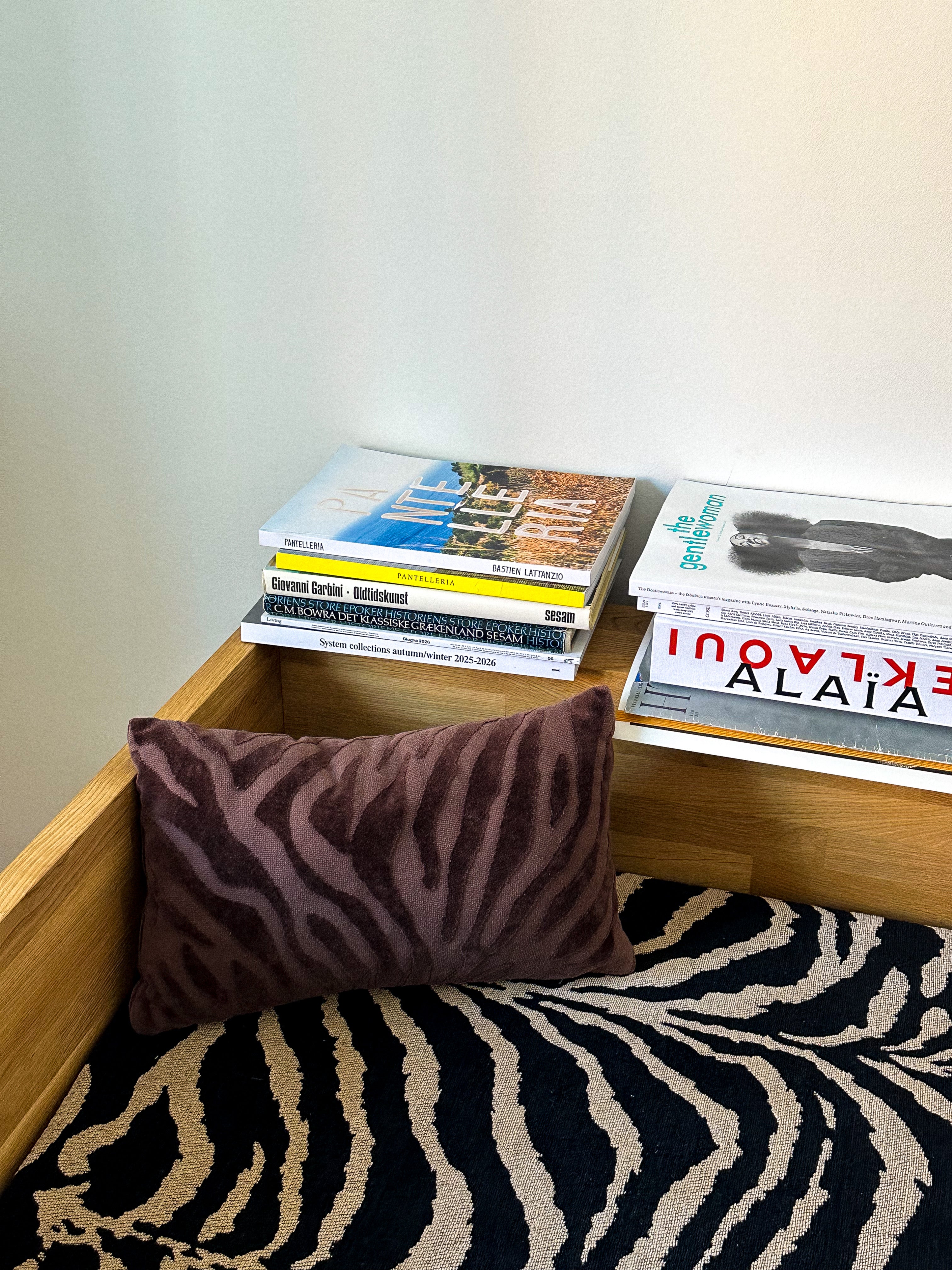 Wisad pillow | REKHALE – luxury beach accessories